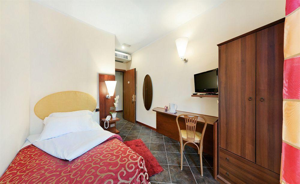 Antico Albergo Madonna 레냐노 외부 사진
